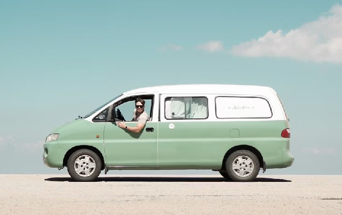 Article Image for Digital Nomadism: Redefining Work, Travel, and Lifestyle Balance